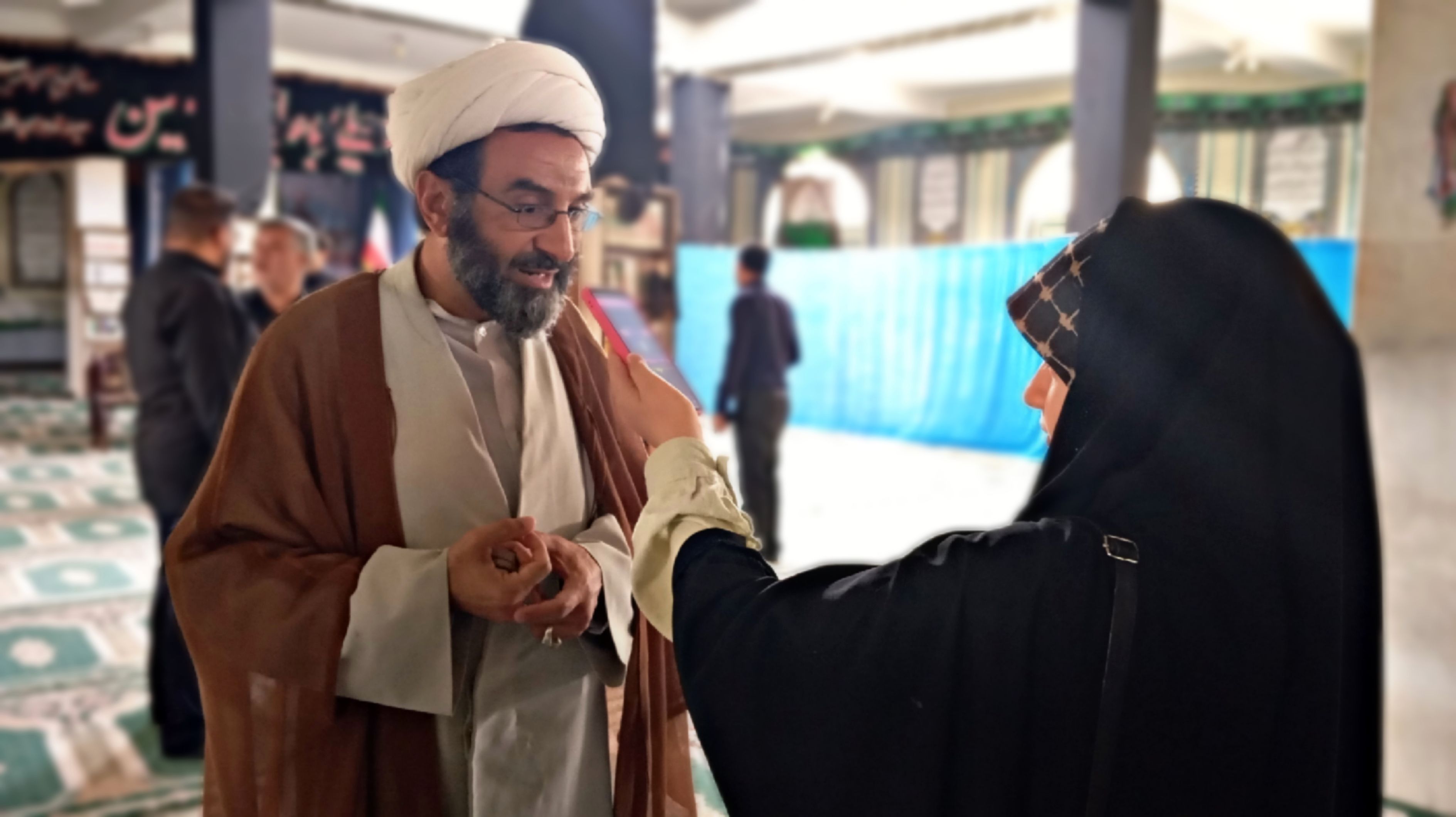 نماز جمعه پل ارتباطی مردم و مسئولین است