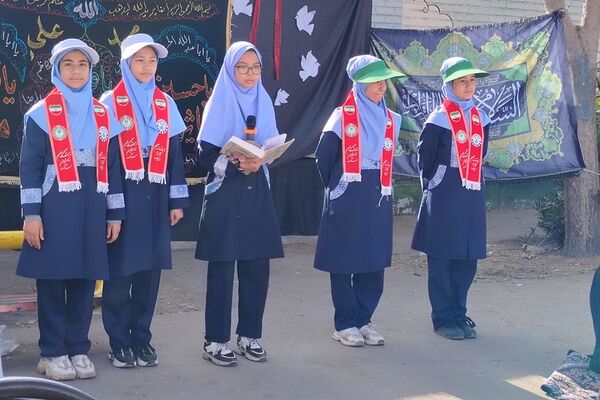 برپایی نماز جماعت مدارس کهریزک با حضور امام جمعه منطقه 