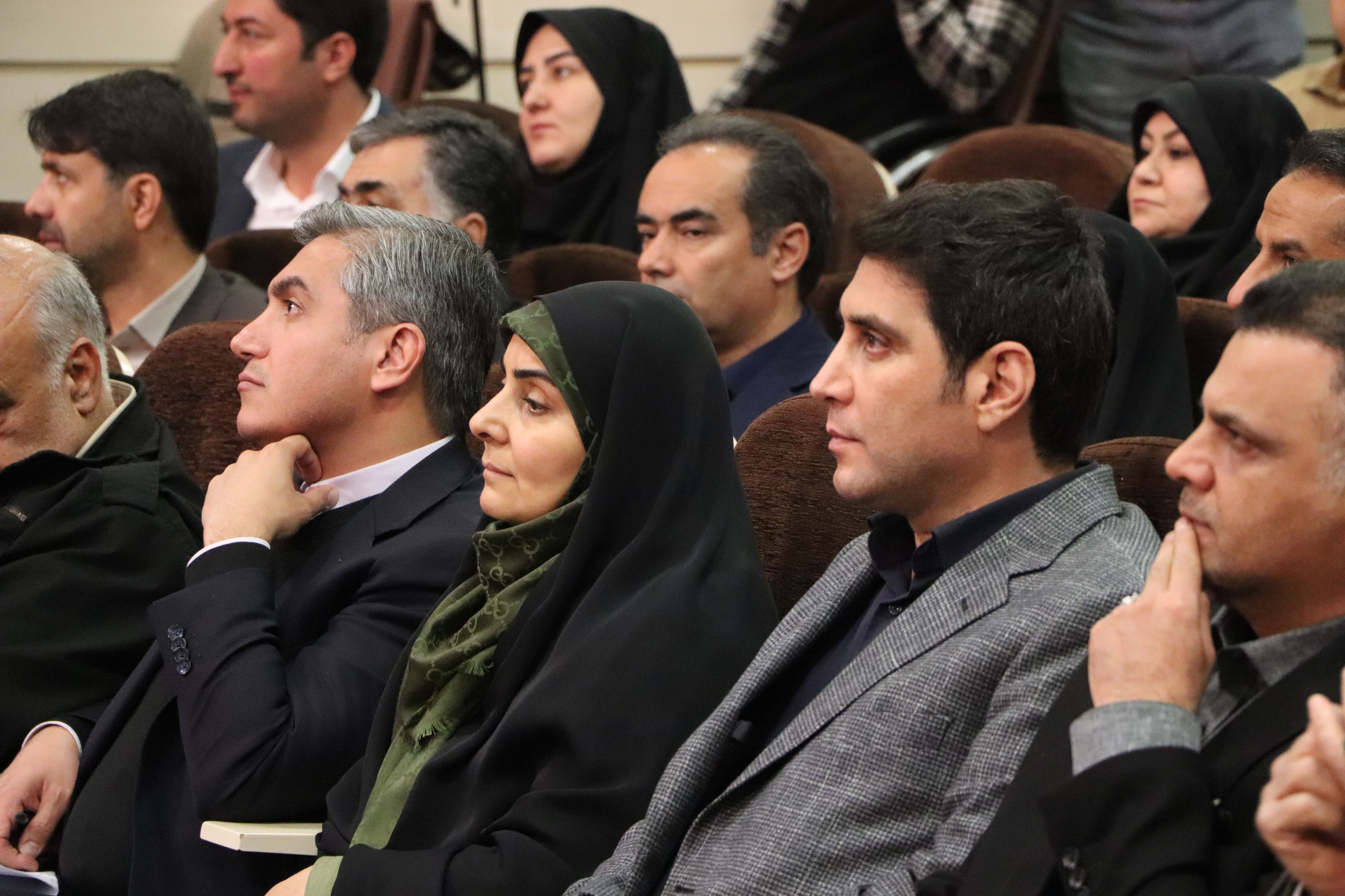  جلسه شورای توسعه و برنامه‌ریزی استان کردستان با حضور وزیر راه و شهرسازی 