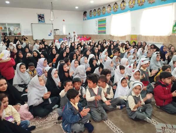 جشن مادر و دختری  در مدرسه تکتم خلیل آباد 