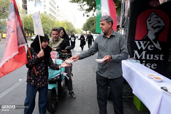 حضور وزیر آموزش و پرورش در مراسم تشییع و بدرقه رهبر شهید انقلاب
