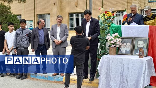 برگزاری جشن  روز معلم در هنرستان شهید دیواندری سبزوار
