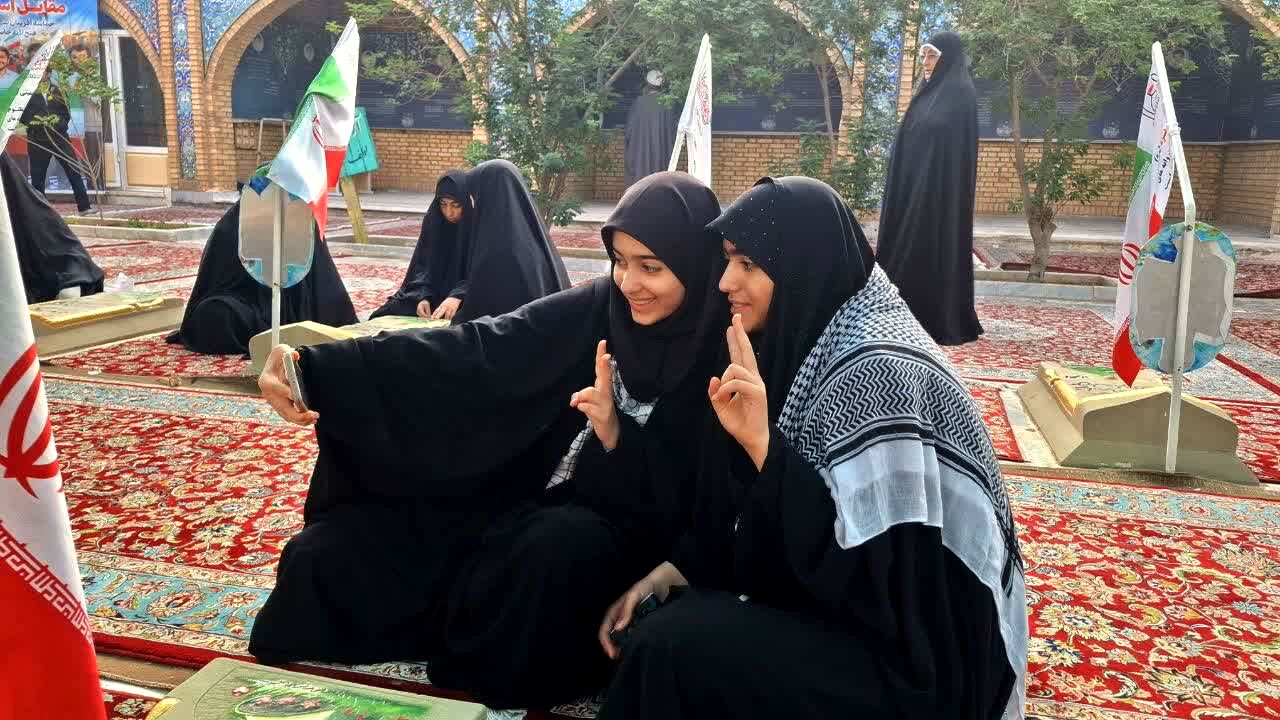 حس و حال دختران دانش‌آموز قم در اردوی راهیان نور