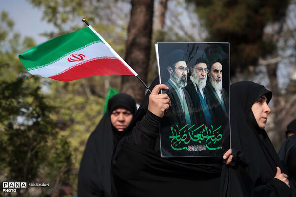 تجمع بزرگ هم‌عهدی‌ نوجوانان با رهبری معظم انقلاب اسلامی