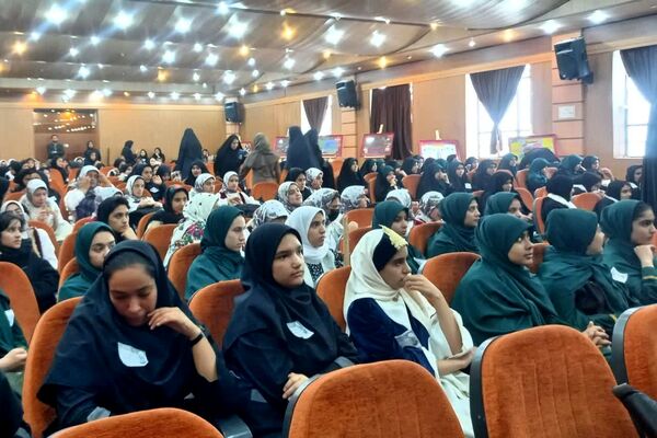 رقابتی از رنگ فرهنگ و هنر؛  هنرنمایی دانش‌آموزان در دیار شیخ جام