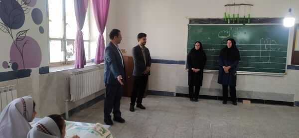 بازدید مسئولین آموزش و پرورش از دبستان دخترانه شهید نجفی فدافن