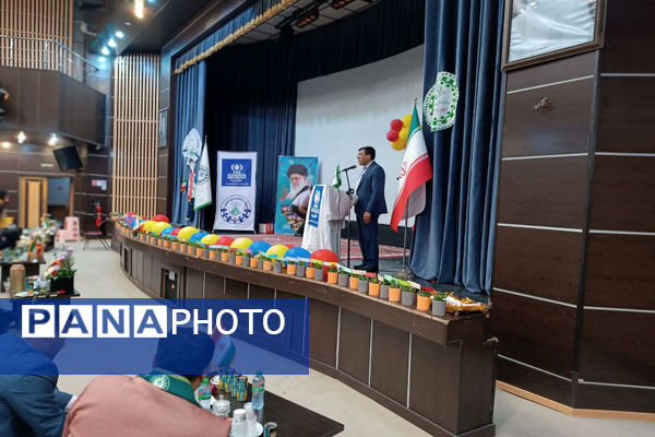 تجلیل از مربیان و دانش‌آموزان برتر شهرستان جم