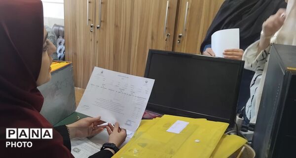 مشاوره تحصیلی و انتخاب رشته در مدرسه توللی امجد