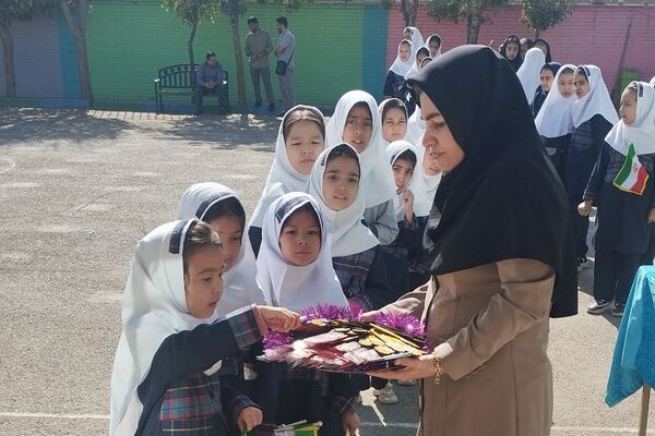 برگزاری صبحگاه‌ در کهریزک با برنامه‌های متنوع