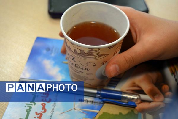 برای اولین‌بار برگزاری کافه ۵۷ در دبیرستان‌ نمونه دولتی ولایت بهارستان‌دو