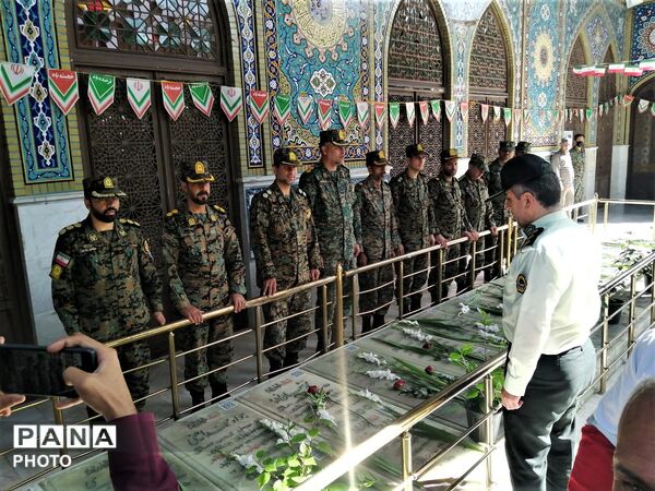 گلباران مزار شهدای حماسه آزادسازی خرمشهر در قم