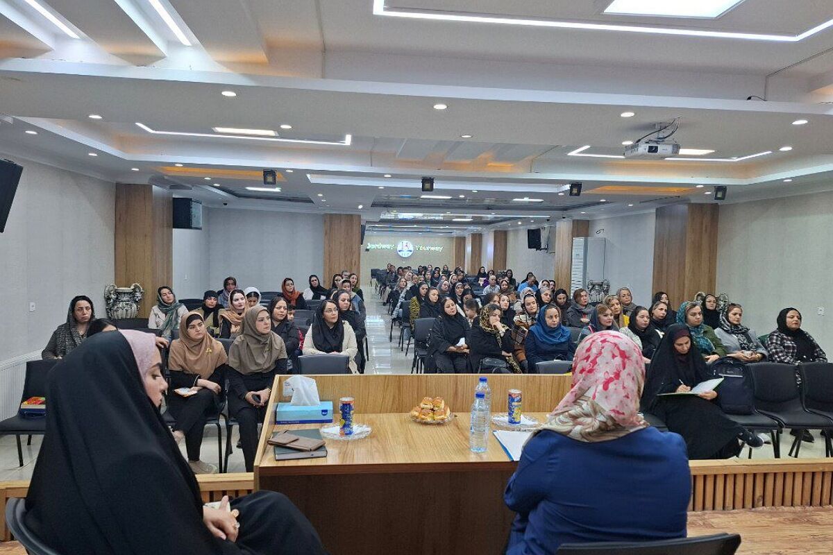 جلسات مشاوره نقش مهمی در تقویت آگاهی تربیتی خانواده‌ها دارد