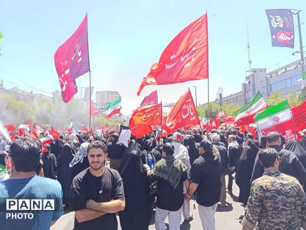 سیل فرا تصور زائران در روز تشییع پیکر رهبر شهید امت اسلامی