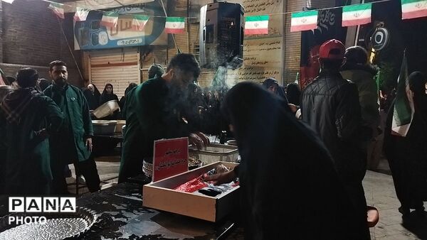 چایخانه فاطمه الزهرا در چهل و ششمین شب از اجتماعات مردمی نیشابور 