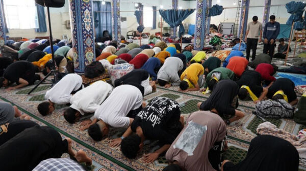 حضور پرشور دانش‌آموزان یاسوج در مراسم معنوی اعتکاف