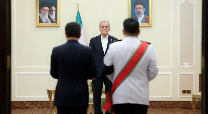 ‌ملت ایران ‌صلح‌طلب است/ ذهنیت‌ ‌برخی کشورهای اروپایی نسبت به ایران ‌منطبق با واقعیت‌ نیست