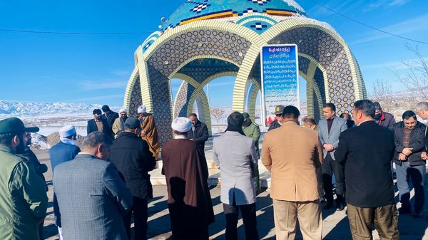 غبارروبی گلزار شهدای گمنام شهرستان باخرز