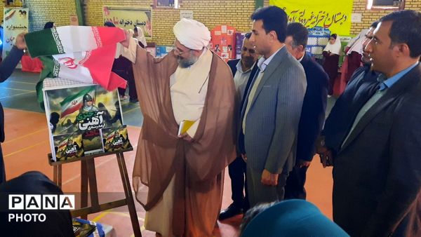 درخشش پژوهشگران کوچک در نمایشگاه منطقه ای «جابربن حیان»