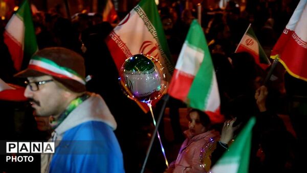 حضور خردسالان و نوجوانان در قیام سی‌وهشتم