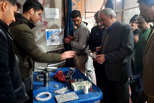 برپایی نمایشگاه دستاورهای دانش‌آموزان منطقه کهریزک 