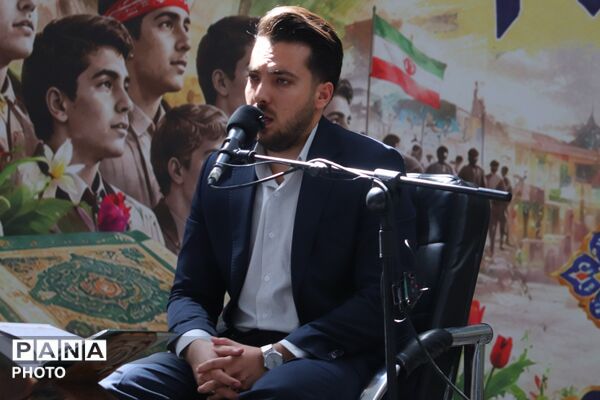 برگزاری محفل انس با قرآن و زنگ نماز در تبریز
