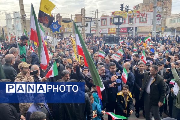 تجدید میثاق مردم ولایتمدار قرچک در راهپیمایی ۲۲ بهمن