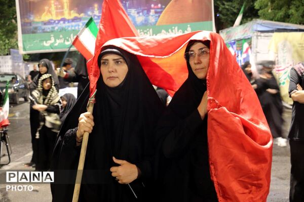 طنین میثاق با رهبر شهید در سوگواره شبانه فرهنگیان و دانش‌آموزان ناحیه ۲ تبریز