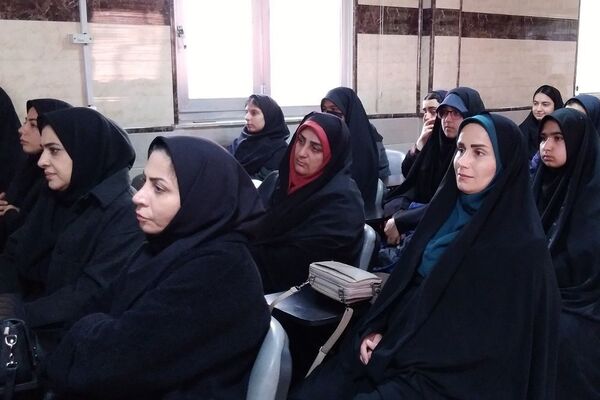 آیین تجلیل از برگزیدگان آموزشی، پژوهشی و فرهنگی شهرستان فیروزکوه