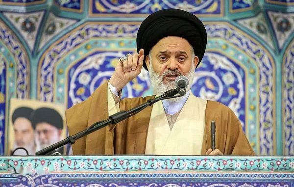 مسئولان برای حل مشکلات معیشتی مردم چاره اندیشی کنند