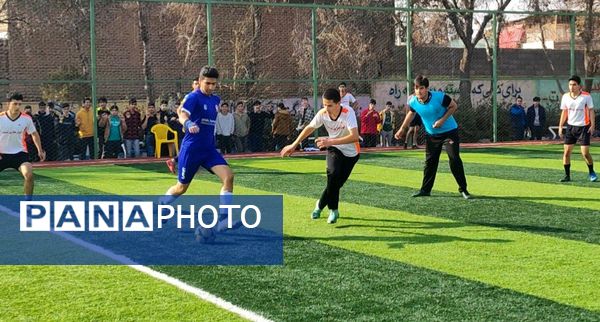 گذری بر فینال مسابقات فوتسال درون مدرسه دبیرستان شاهد ابوذر غفاری 