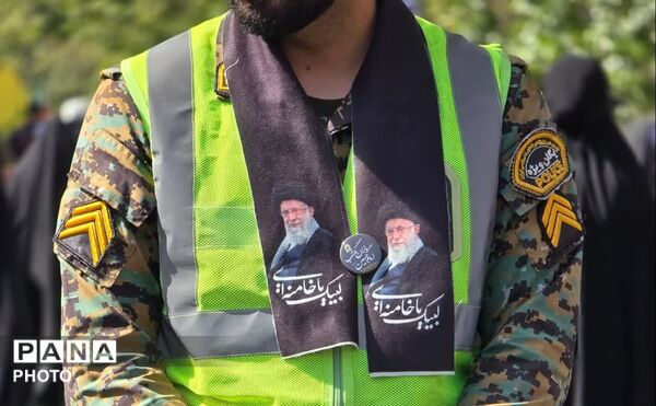 «باید برخاست» جهانی شد