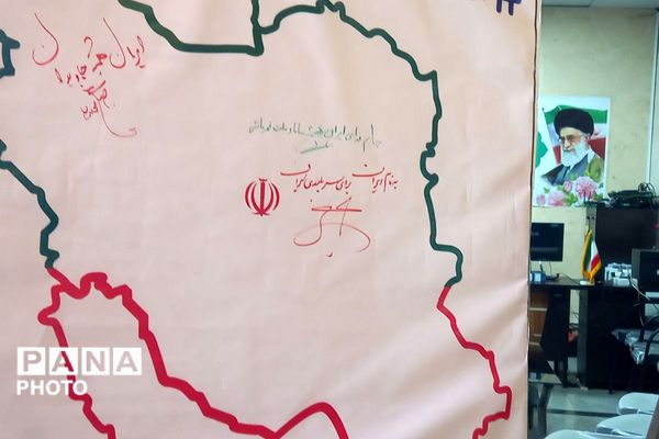 ردپایی از نقش و نگار در نمایشگاه دائمی شهرداری قرچک با آثار جشنواره دانش‌آموزی فرهنگی- هنری فردا