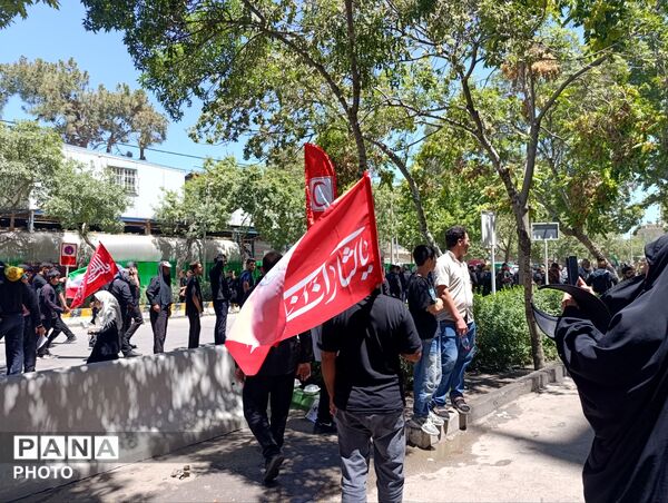 مراسم تشییع رهبر معظم انقلاب و خانواده ایشان در مشهد