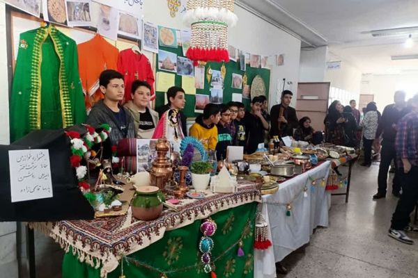 جشنواره آداب و رسوم و غذاهای سنتی شهرستان‌های فارس