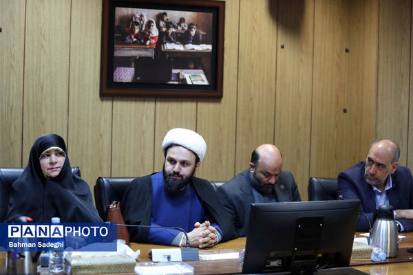 جلسه کمیته فرهنگیان و دانش آموزی ستاد دهه فجر