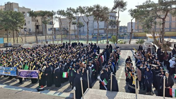 تجمع مردم غیور، انقلابی و ولایتمدار اسلامشهر در جشن ۴۶ سالگی انقلاب اسلامی
