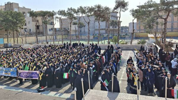 تجمع مردم غیور، انقلابی و ولایتمدار اسلامشهر در جشن ۴۶ سالگی انقلاب اسلامی