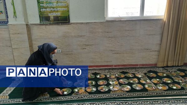 ضیافت افطاری در دبیرستان دخترانه ۱۳ آبان