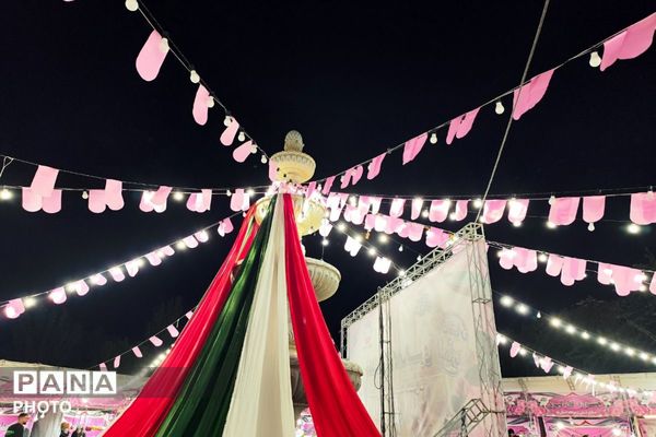 جشنواره گلاب‌گیری و صنایع‌دستی؛ پیوند عطر سنت و هنر ایرانی