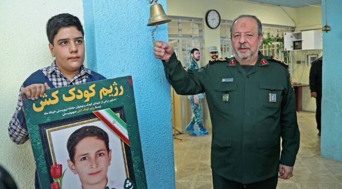 سرپرست وزارت دفاع: ایران هرچه قوی‌تر بر پایه دانش، فناوری و سرمایه انسانی ساخته می‌شود