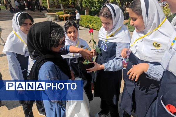 روز بزرگداشت حافظ، شاعر پرآوازه و لسان‌الغیب