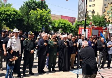 پیاده روی جاماندگان اربعین در شهر پرند