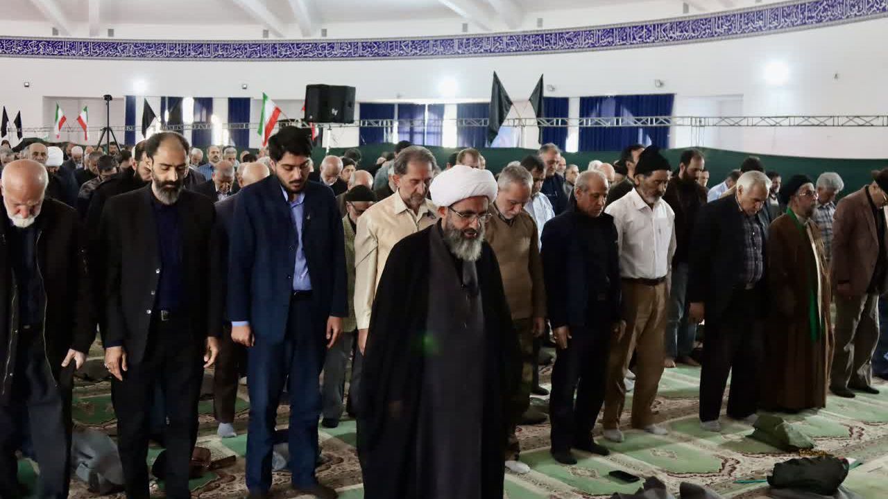 آیین عبادی سیاسی نماز جمعه شهرستان فردیس در مصلی امام خمینی (ره)