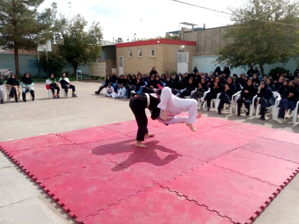 المپیاد‌ ورزشی درون مدرسه ای در دبیرستان فاطمیه