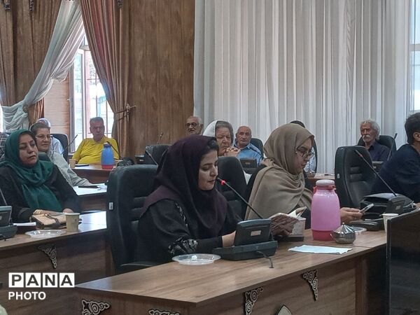 جلسات هفتگی پیشکسوتان فرهنگی در دبیرستان خیام