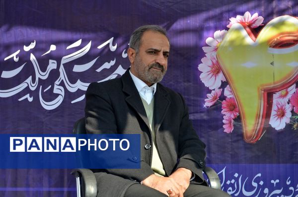 حال و هوای غرفه‌های سازمان دانش‌آموزی و خبرگزاری پانا در راهپیمایی ۲۲ بهمن