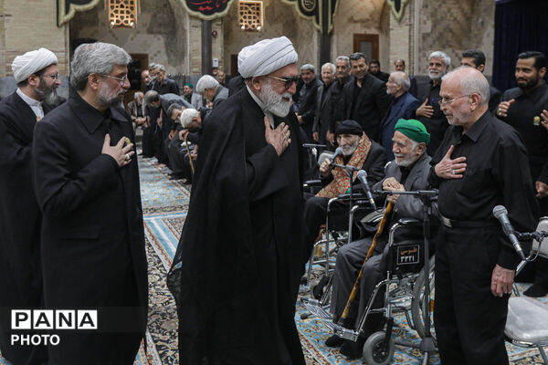 همایش پیرغلامان اهل بیت علیهم‌السلام در حرم مطهر رضوی