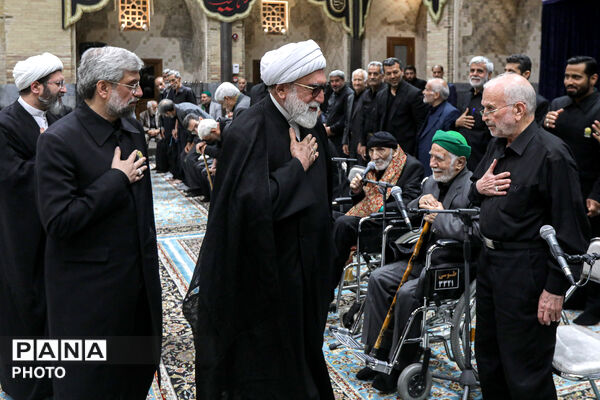 همایش پیرغلامان اهل بیت علیهم‌السلام در حرم مطهر رضوی