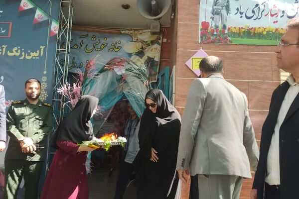 شوق مهر در دبیرستان دخترانه شهیدجوادجلالی ناحیه 3 شیراز