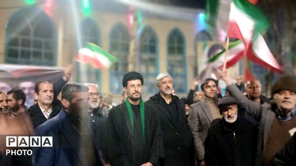 میدان با شما و خیابان ها با ما